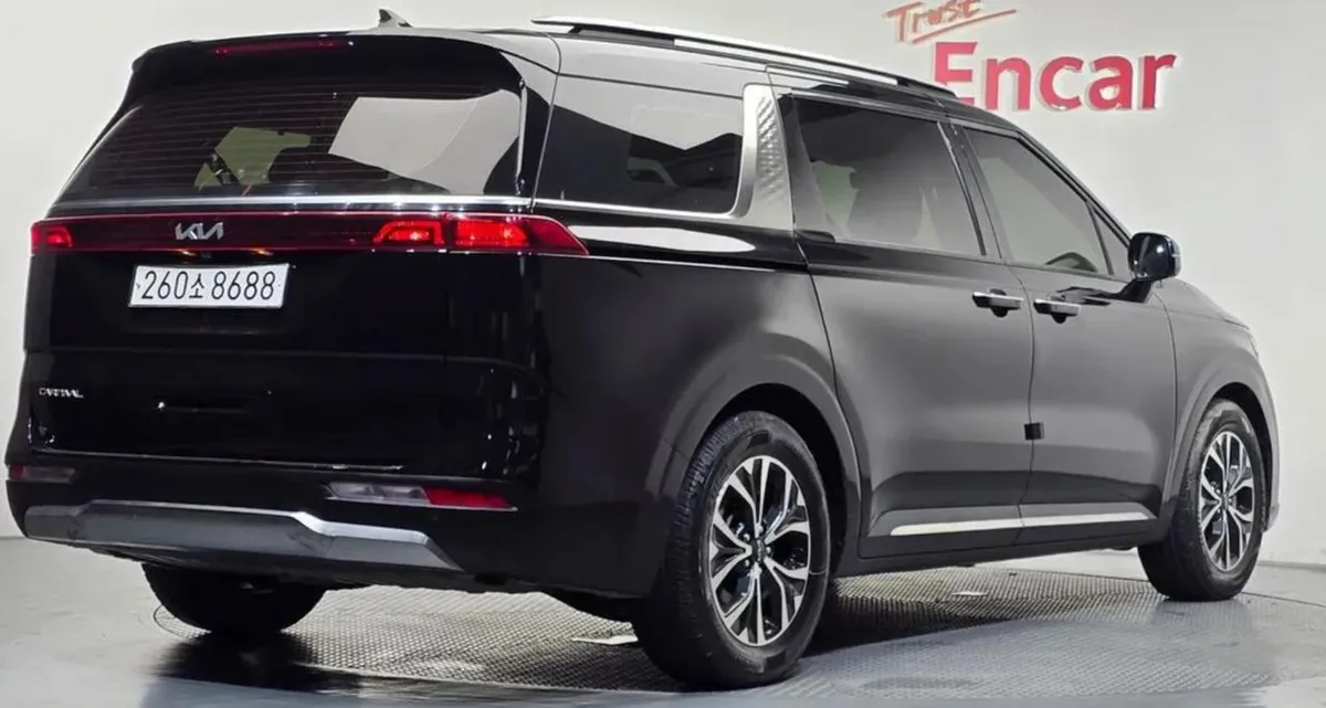 KIA CARNIVAL NOBLES 2022