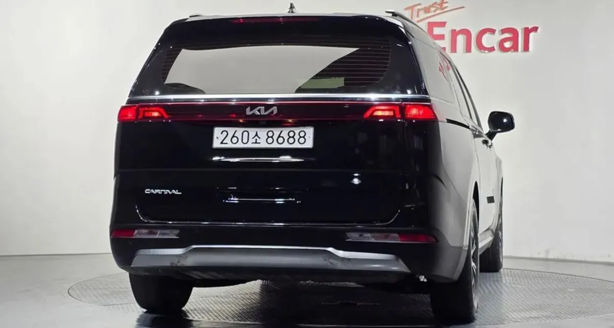 KIA CARNIVAL NOBLES 2022