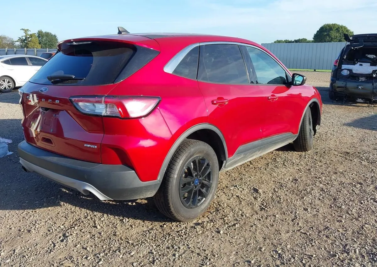 FORD ESCAPE SE 2022