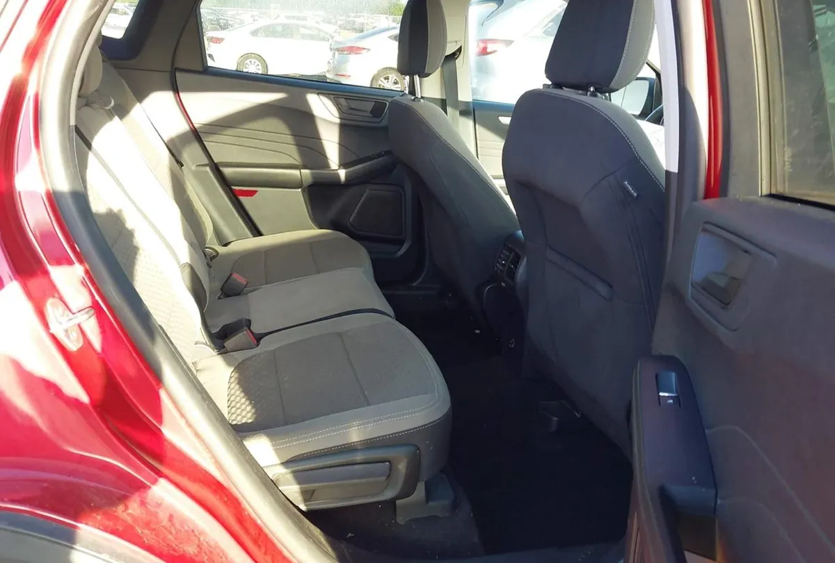 FORD ESCAPE SE 2022