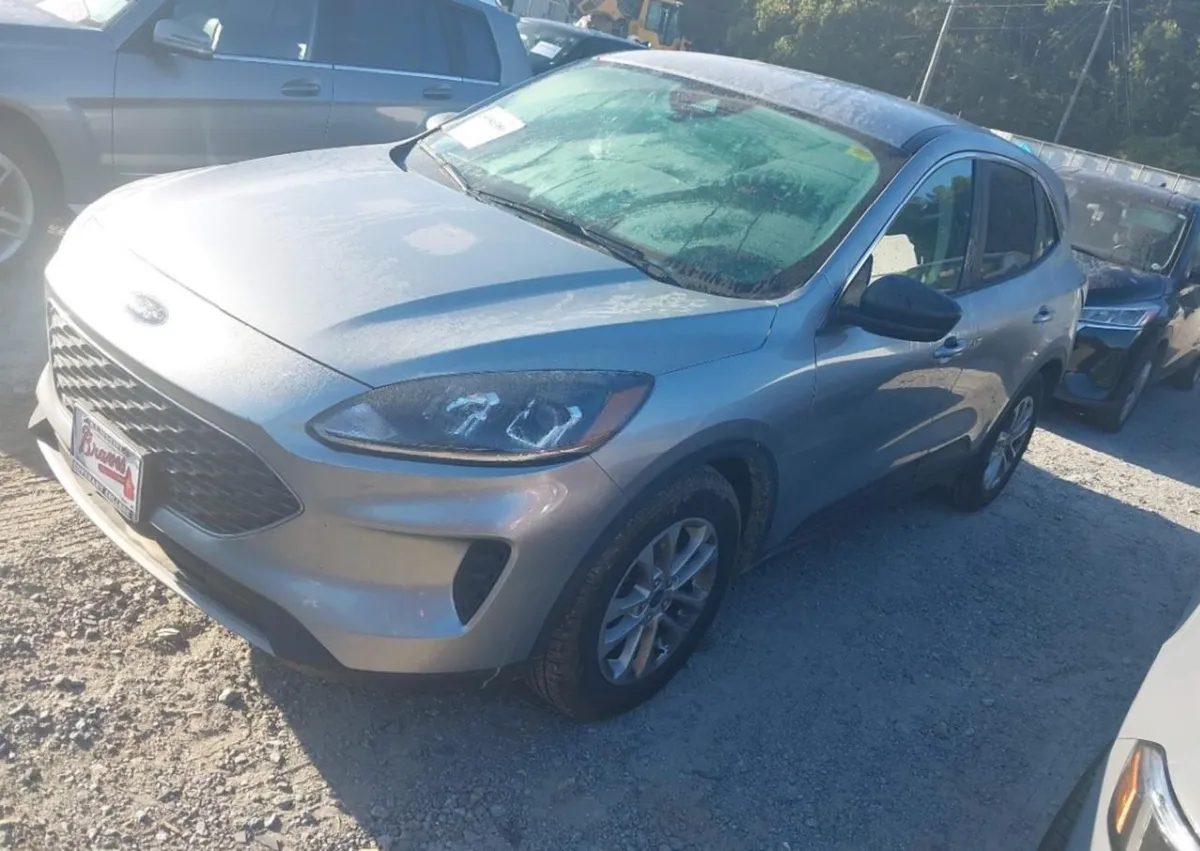 FORD ESCAPE SE 2022