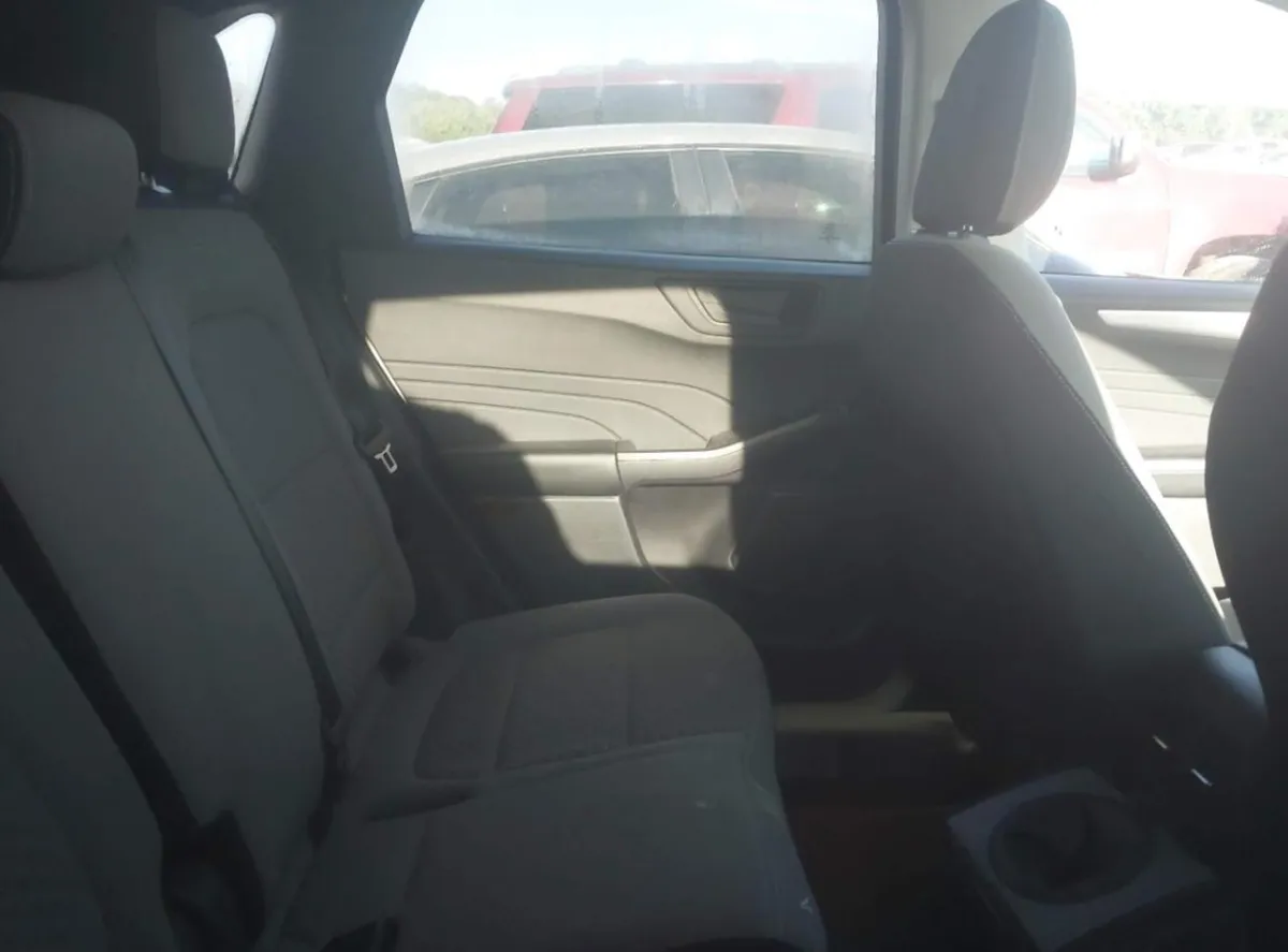 FORD ESCAPE SE 2022