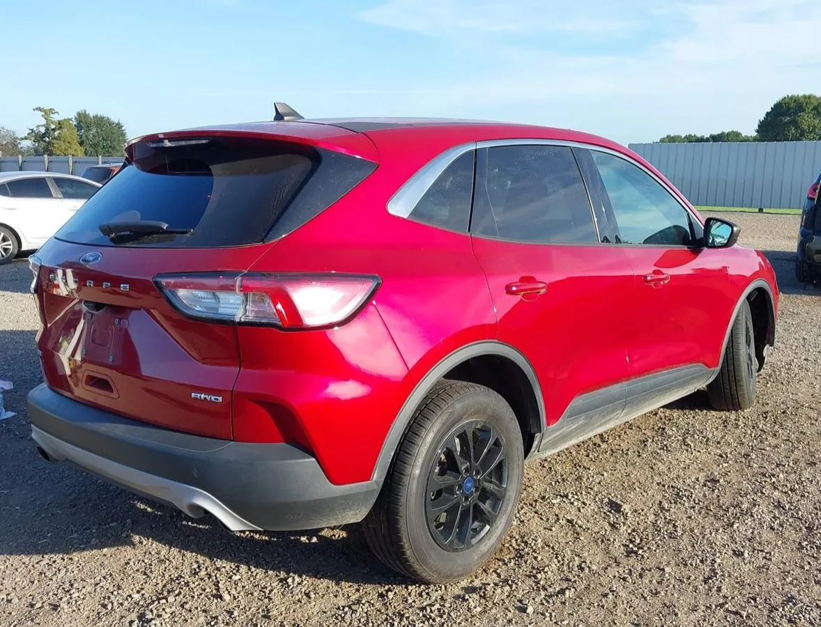 FORD ESCAPE SE 2022