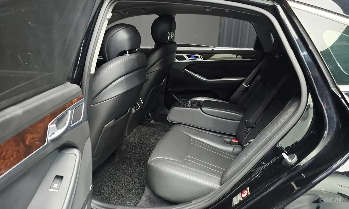 HYUNDAI GENESIS DH PREMIUM 2016