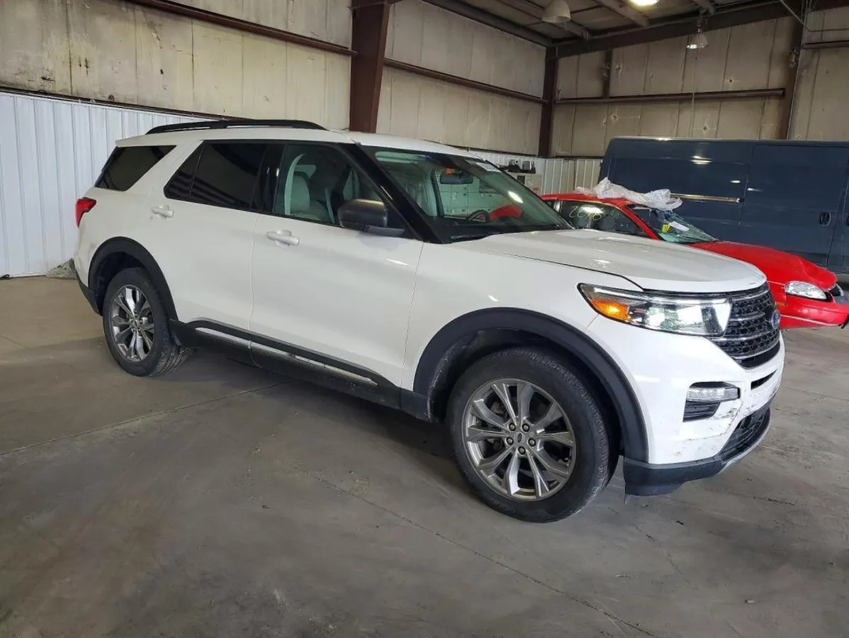 FORD EXPLORER XLT 2022