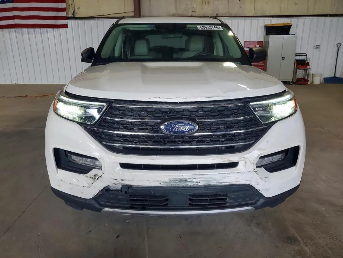 FORD EXPLORER XLT 2022
