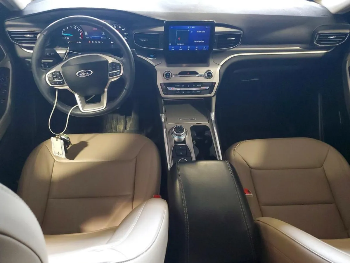 FORD EXPLORER XLT 2022