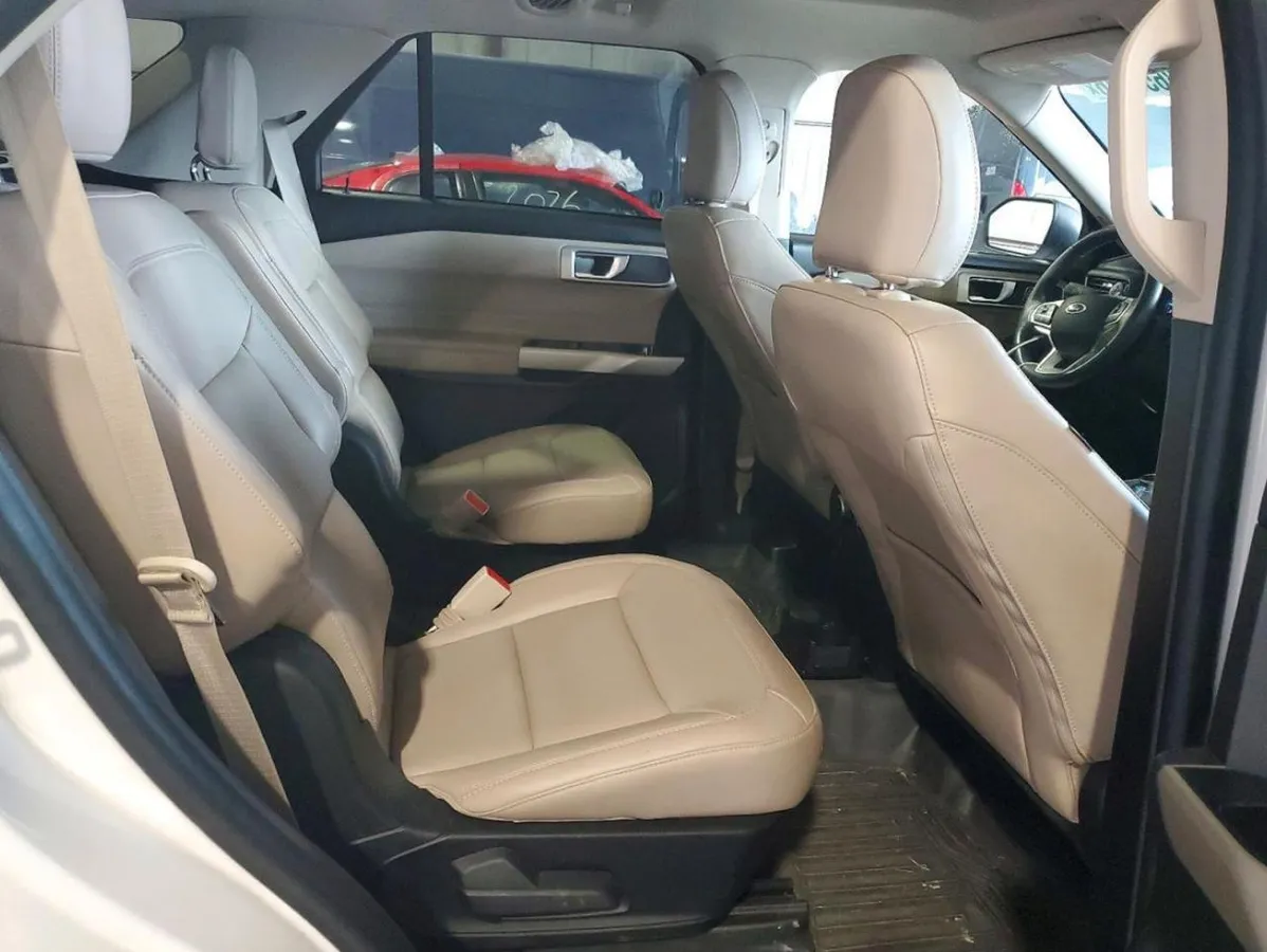 FORD EXPLORER XLT 2022