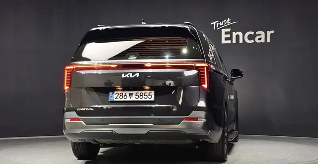 KIA CARNIVAL GRAVITY 2024