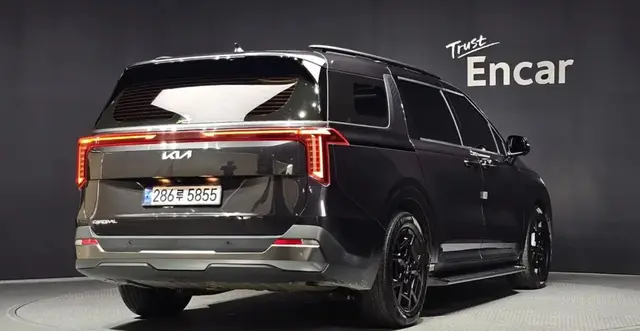 KIA CARNIVAL GRAVITY 2024