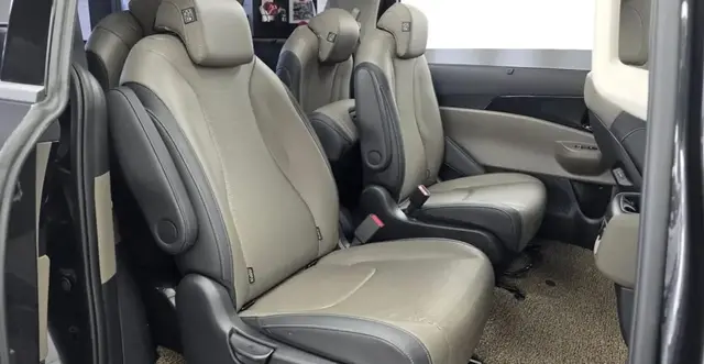 KIA CARNIVAL GRAVITY 2024