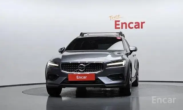 VOLVO V60 CROSS COUNTRY II 2019