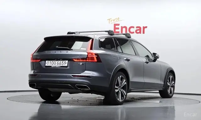VOLVO V60 CROSS COUNTRY II 2019