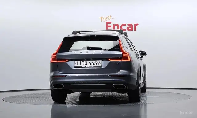 VOLVO V60 CROSS COUNTRY II 2019