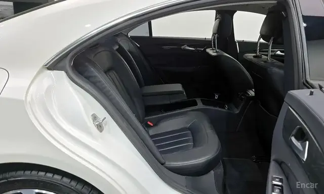 MERCEDES-BENZ CLS-CLASS W218 4MATIC 2015