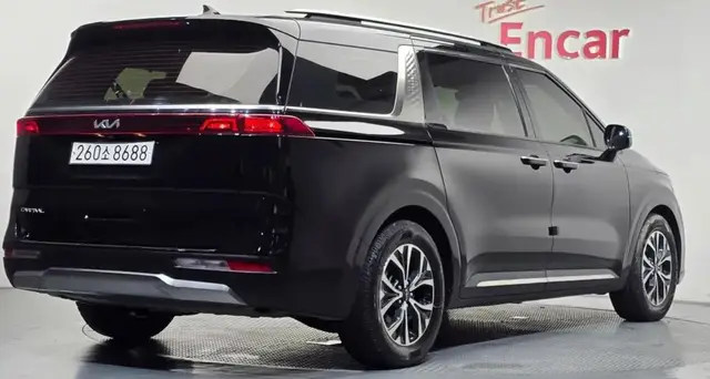 KIA CARNIVAL NOBLES 2022