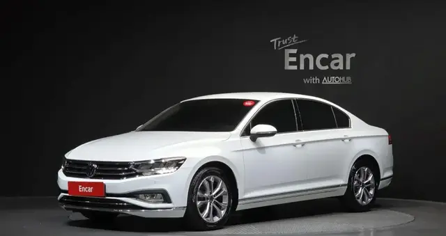 VOLKSWAGEN PASSAT GT 2022
