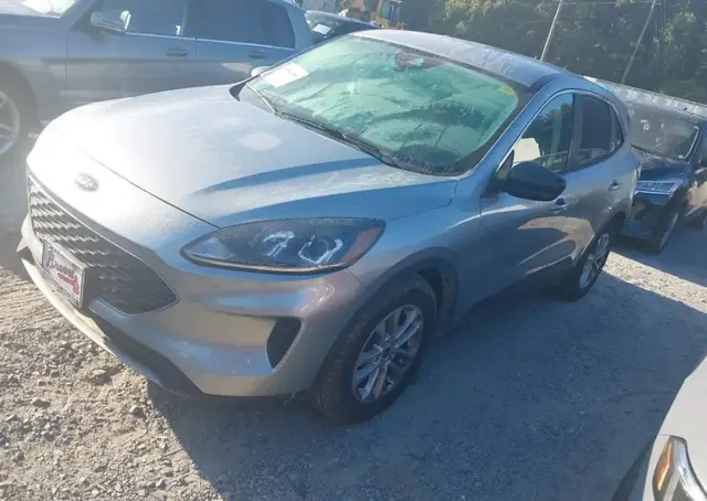 FORD ESCAPE SE 2022