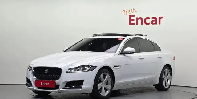 JAGUAR XF X260 2018