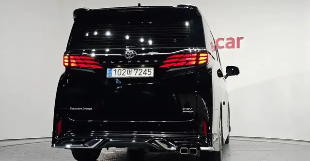 TOYOTA ALPHARD EXECUTIVE 2023