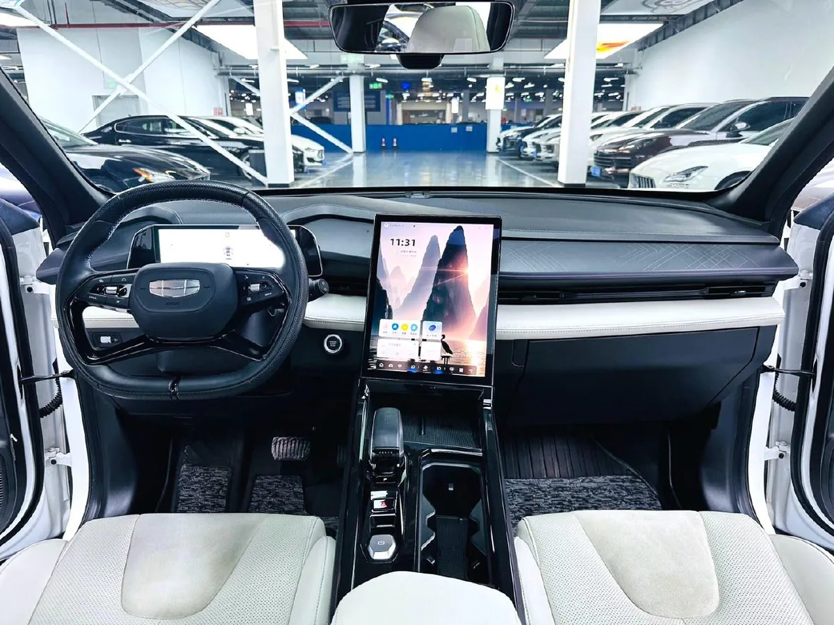 GEELY BOYUE COOL 2023