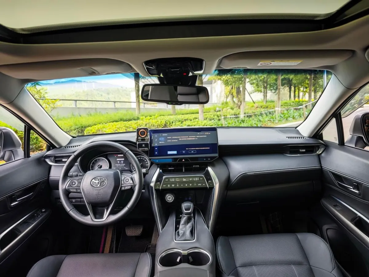 TOYOTA VENZA PREMIUM 2023
