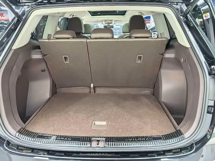 VOLKSWAGEN VILORAN PREMIUM 2022