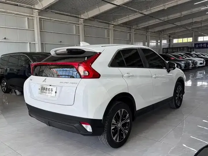 MITSUBISHI ECLIPSE CROSS 2022 ECLIPSE CROSS 1 2022