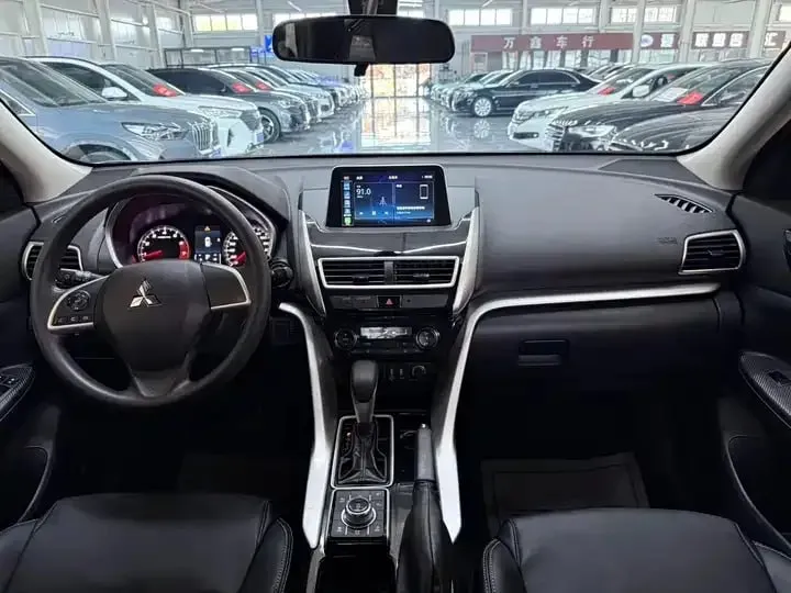 MITSUBISHI ECLIPSE CROSS 2022 ECLIPSE CROSS 1 2022