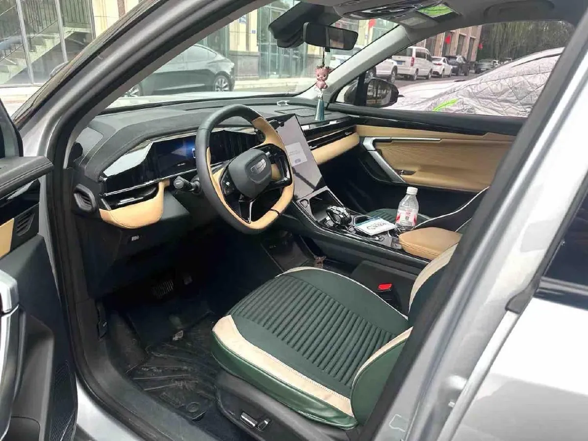 GEELY BOYUE L PREMIUM 2023