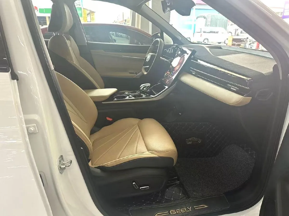 GEELY BOYUE L PREMIUM 2023