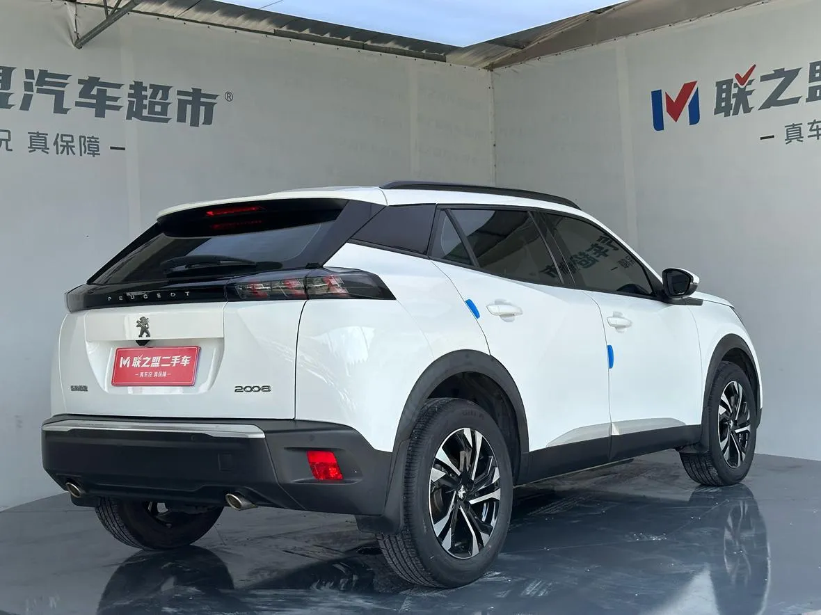 PEUGEOT 2008 2025