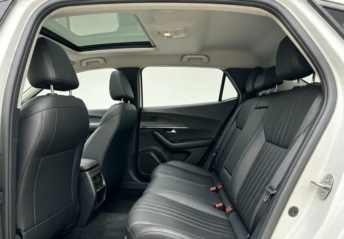 PEUGEOT 2008 2025