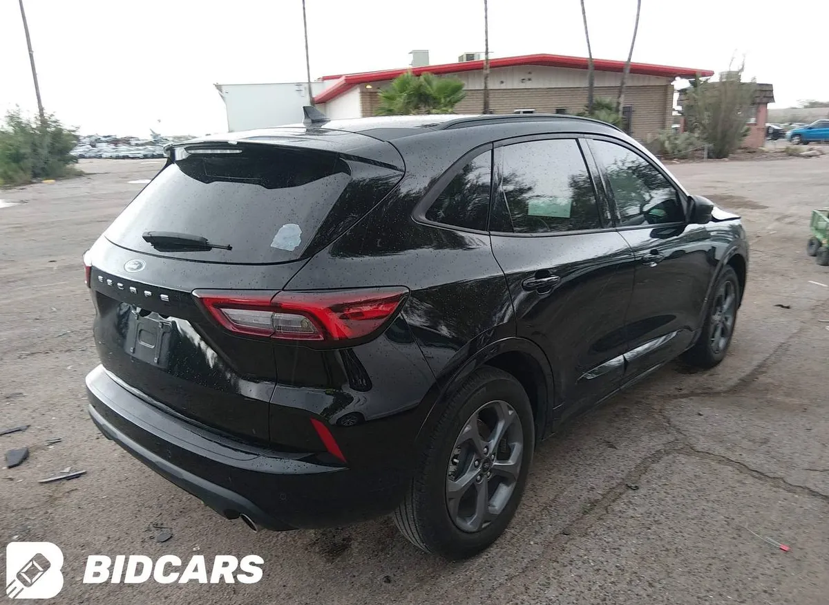 FORD ESCAPE 2024
