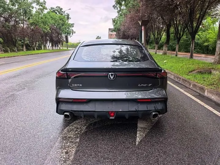 CHANGAN UNI-V PREMIUM 2022