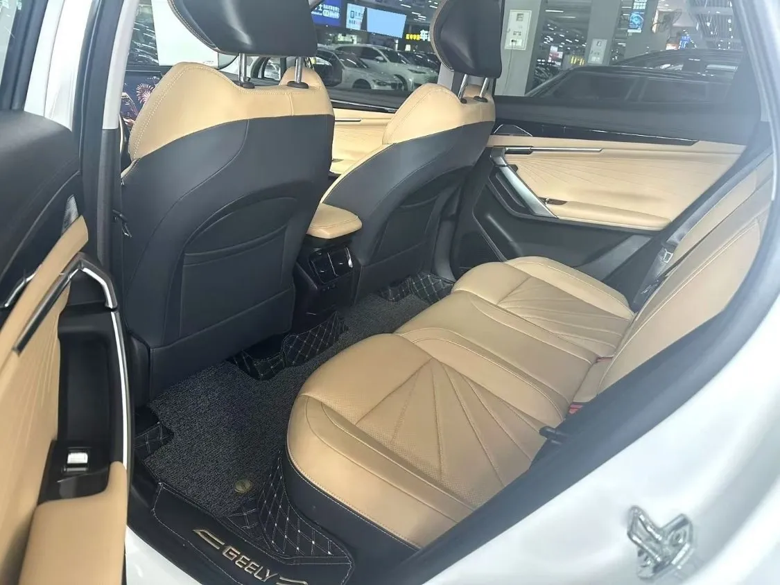 GEELY BOYUE L PREMIUM 2023