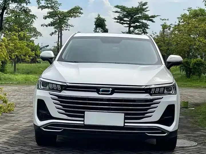 BESTUNE T77 LUXURY 2023