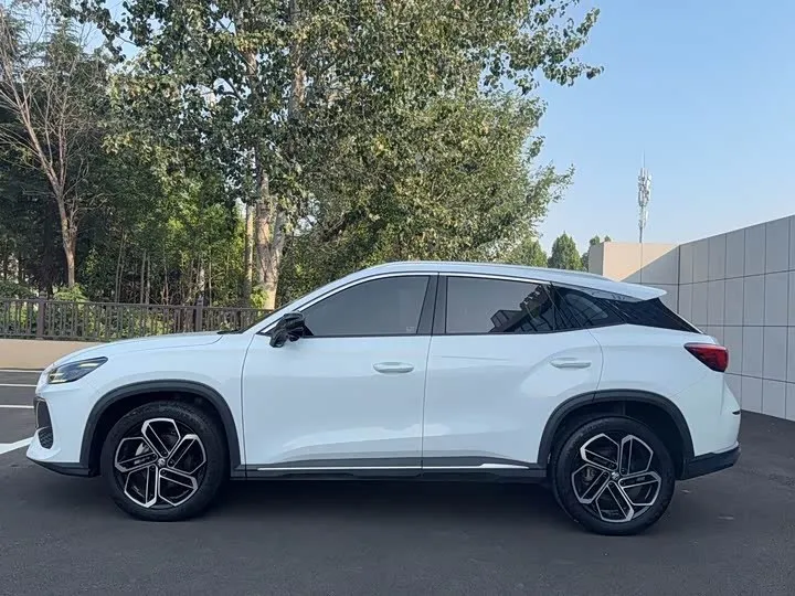 MG ONE 2022