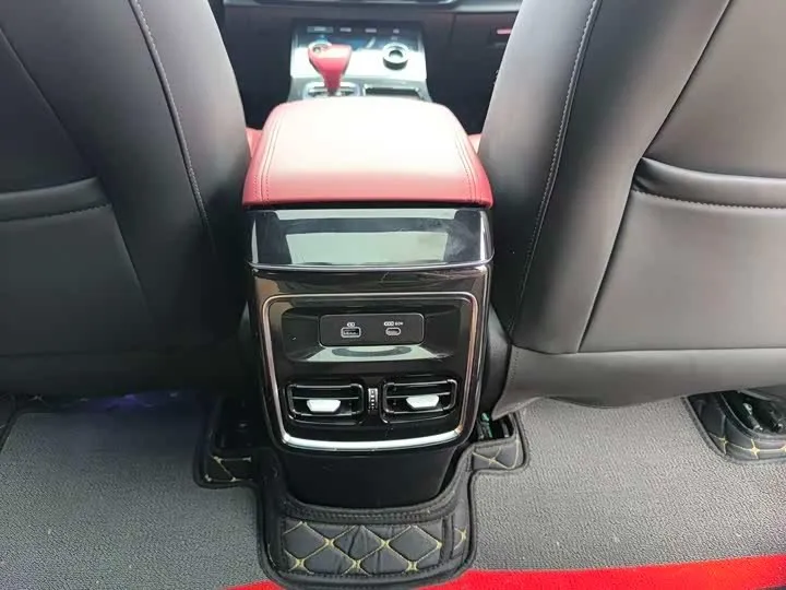 JETOUR X70 PLUS 2023