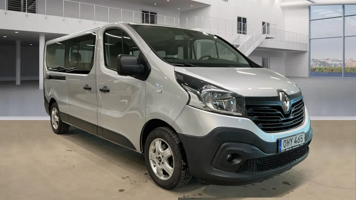 RENAULT TRAFIC 2016