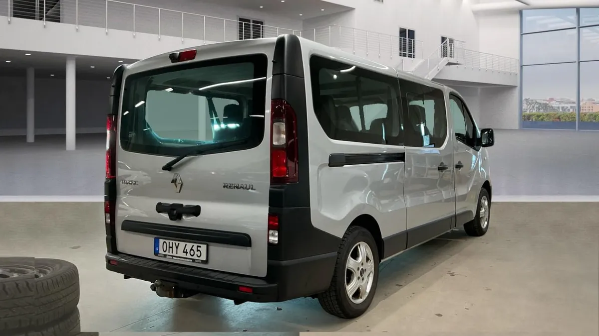 RENAULT TRAFIC 2016