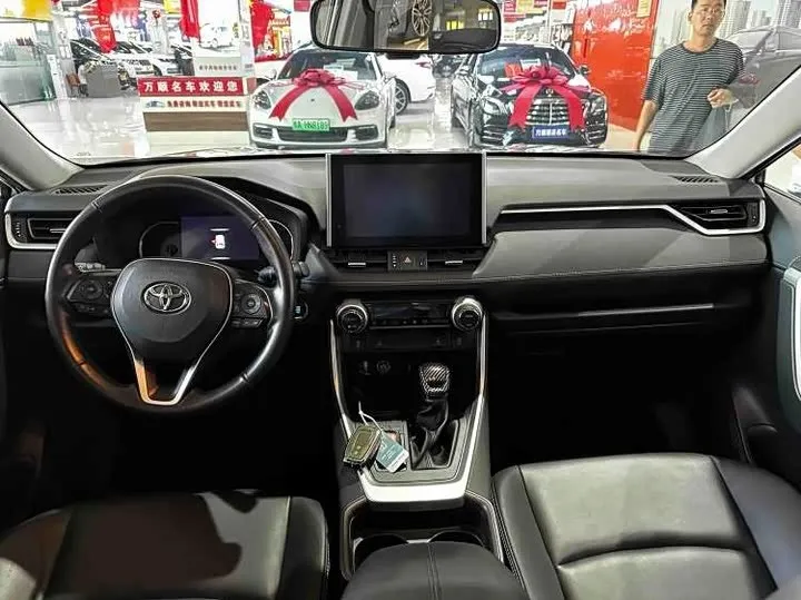 TOYOTA RAV4 2022