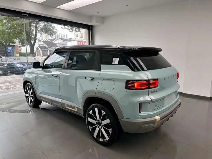 GEELY ICON 2023