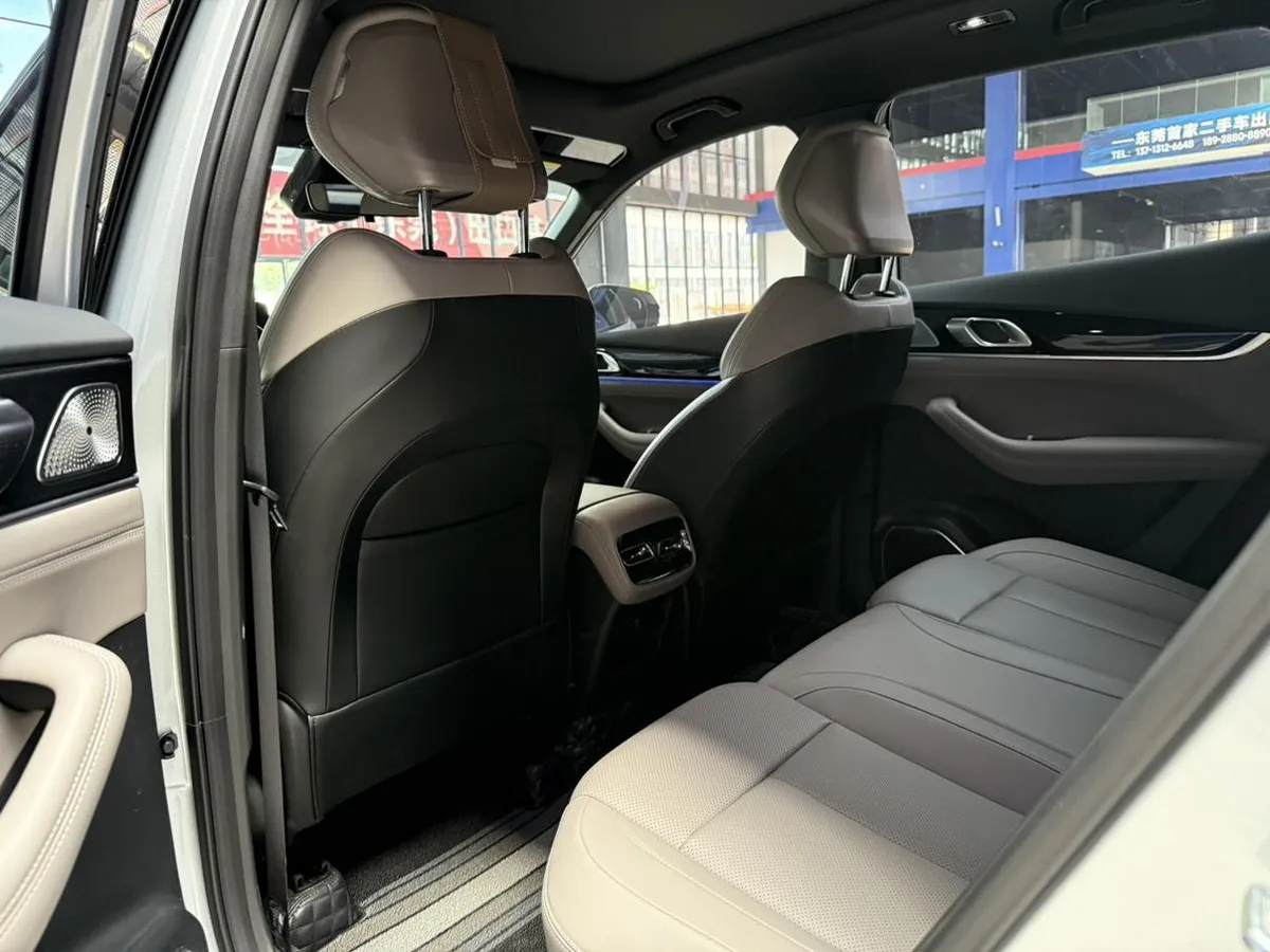 GEELY BOYUE L 2025