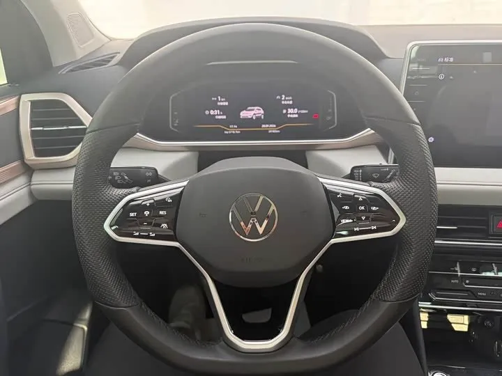 VOLKSWAGEN THARU FULL THARU 300TSI 2WD FULL 2023