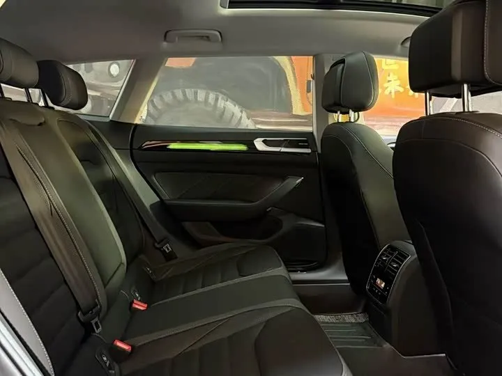 VOLKSWAGEN CC 2023