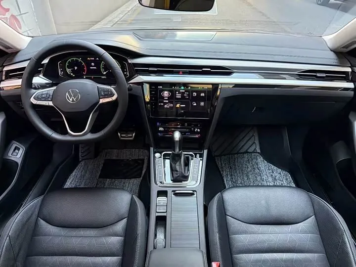 VOLKSWAGEN CC 2023