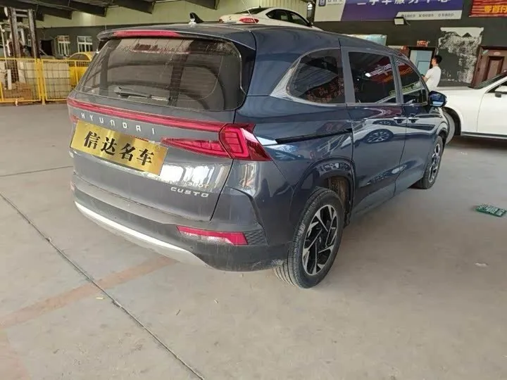 HYUNDAI CUSTO PREMIUM 2021