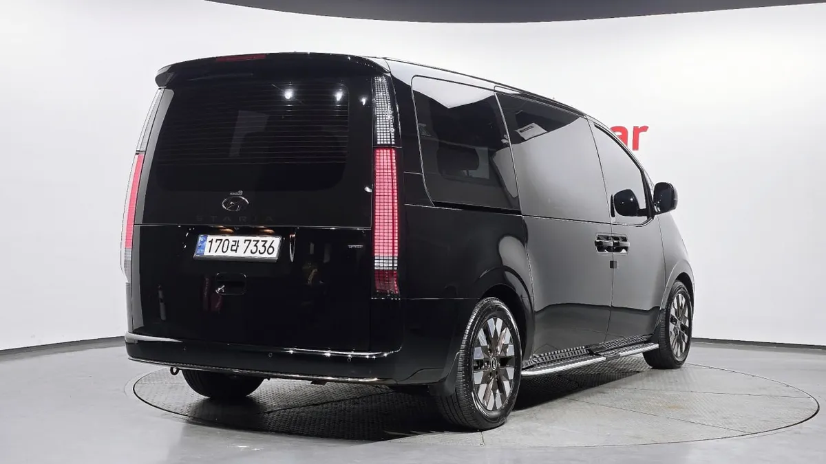 HYUNDAI STARIA LOUNGE STARIA 4WD LOUNGE 9-SEATER 2022