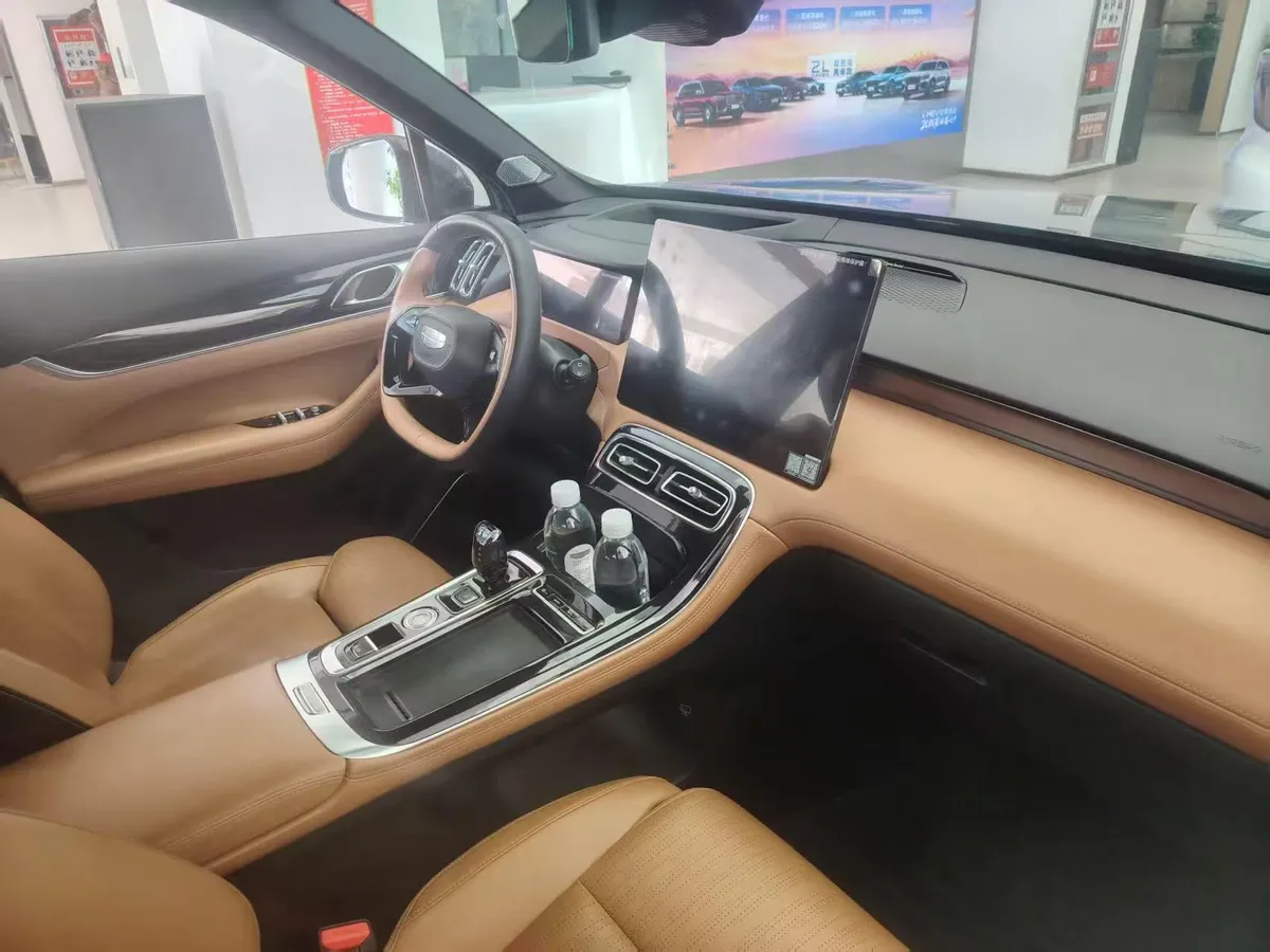 GEELY BOYUE L 2025